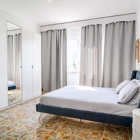 Helianthus Apartment Romito Magra