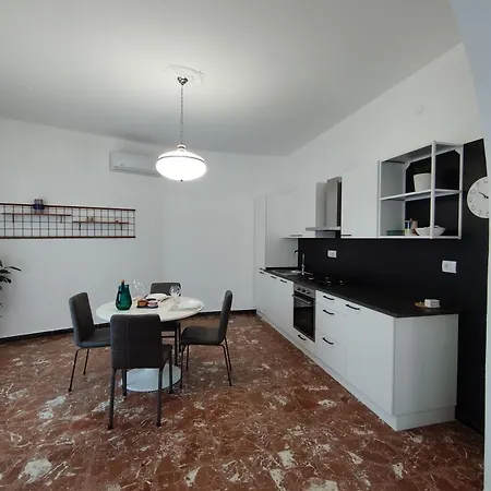 Helianthus Daire Romito Magra