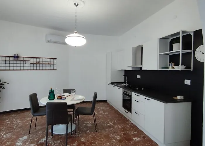 Helianthus Appartement Romito Magra